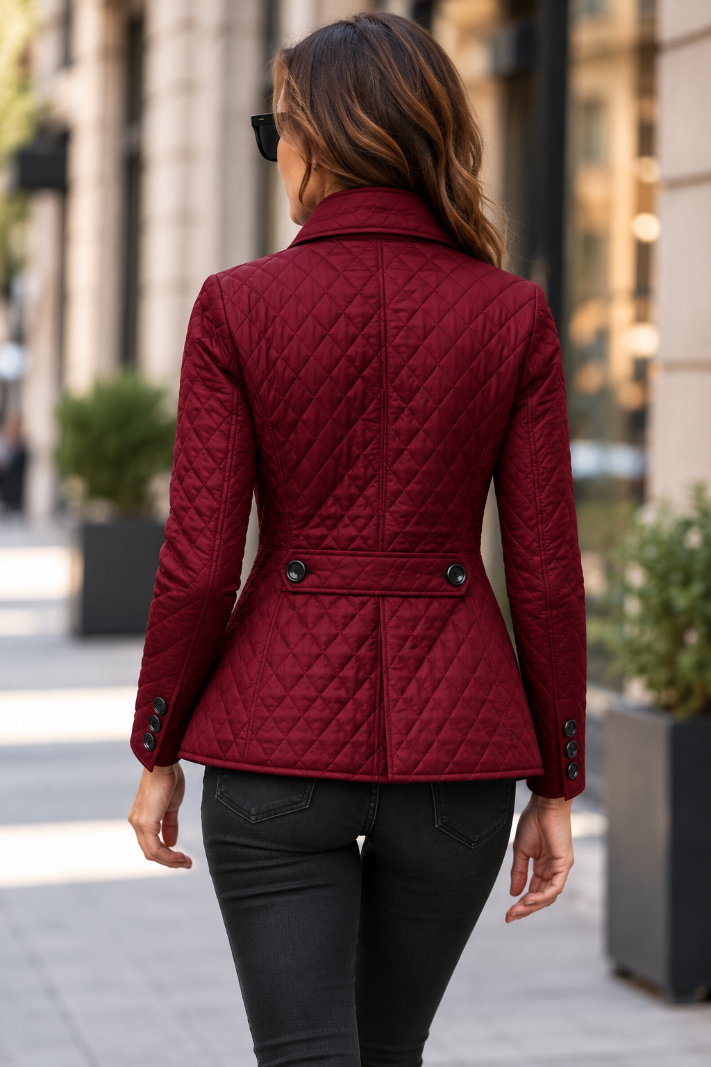 Chaqueta Amelia burdeos espalda modelo